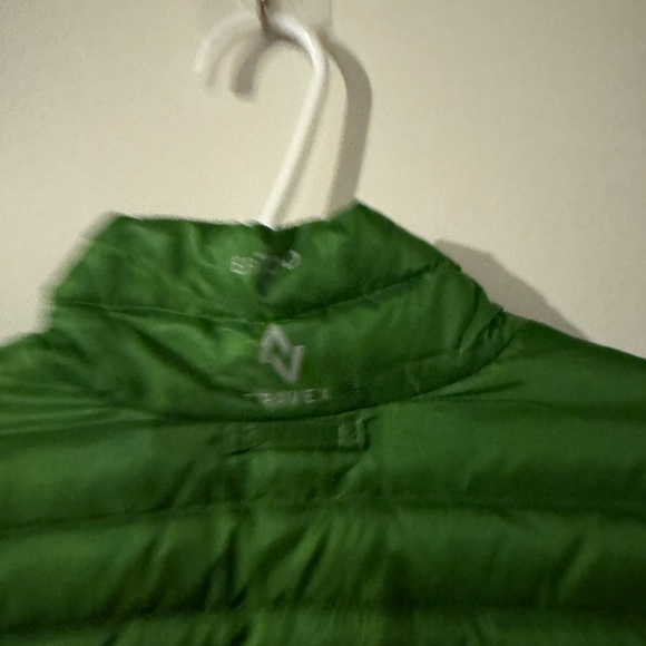 Eddie Bauer Green Quilted Vest - Picture 5 of 7